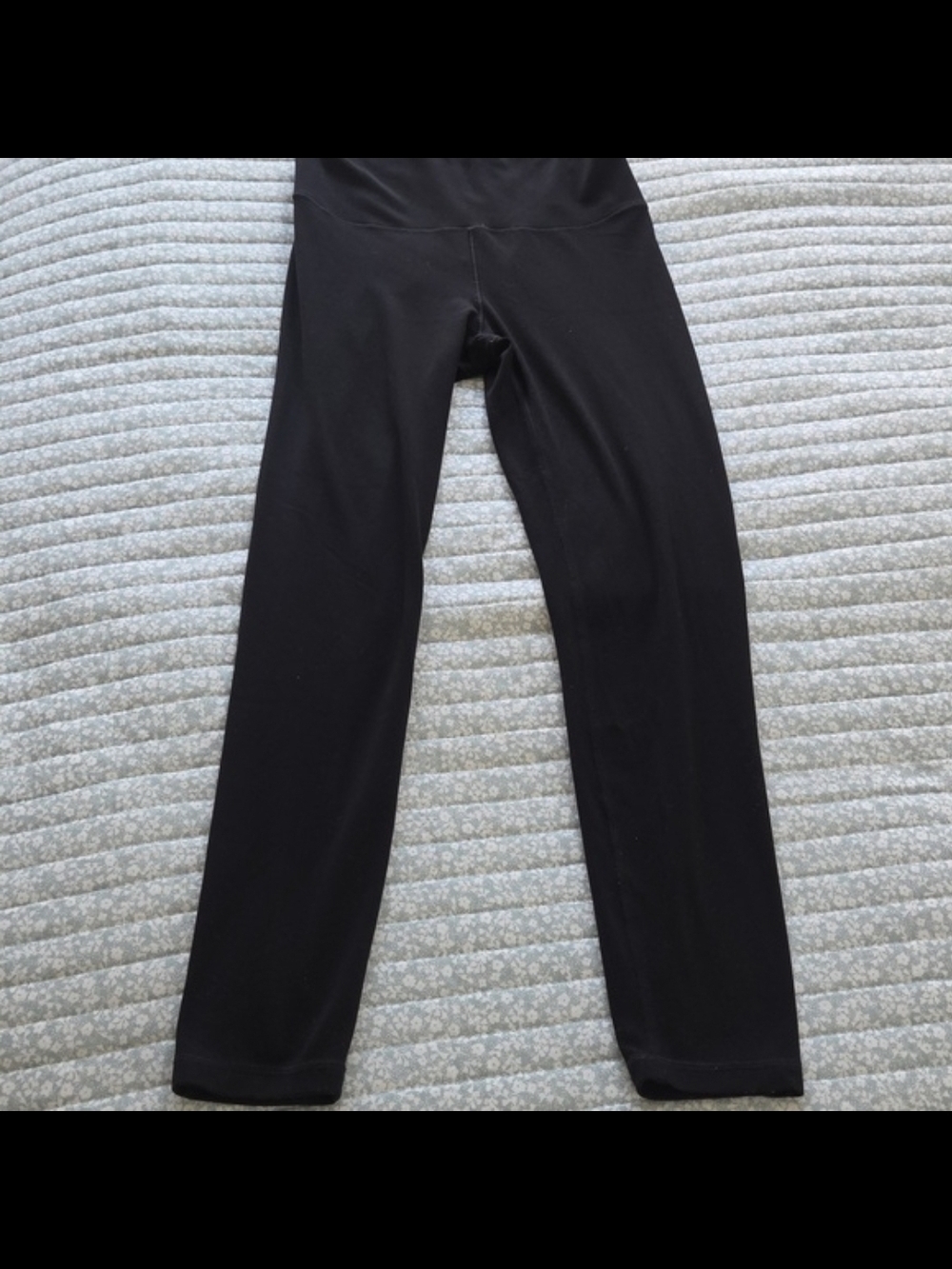 4-Pack Old Navy Studio Smooth 7/8 Leggings- Black, Navy, Brown, Olive - Picture 14 of 16